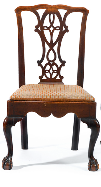 1 CHIPPENDALE ANTIQUE CHAIR