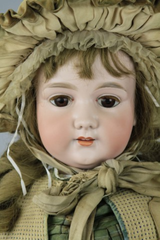 6 ANTIQUE PORCELAIN DOLL